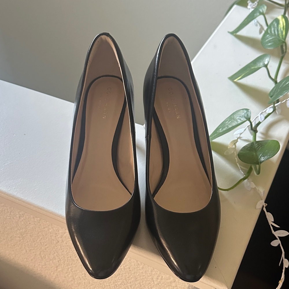 Cole Haan Hellen Grand Black Leather Pumps